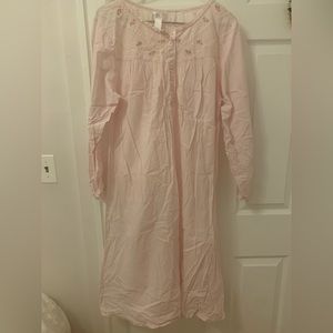 Ballerina pink long sleeve nightgown, detailed trimmings